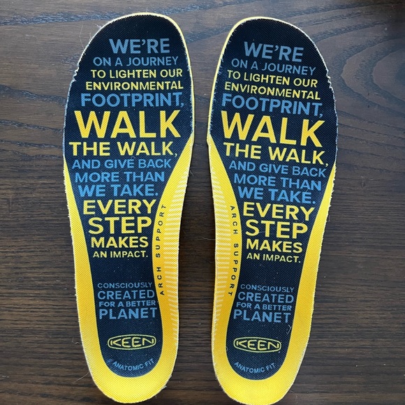 SOLD / KEEN Waterproof Hiking Boots - Picture 7 of 9